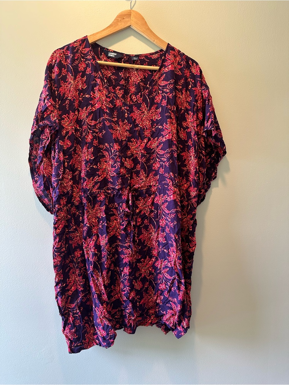 ☀️3/$15☀️Lands' End Purple V-Neck Swimsuit Cover-Up with Pink Floral Print
